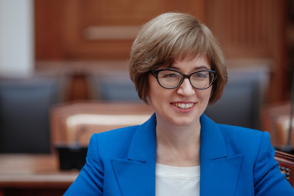 Дай нам денег, Камдессю