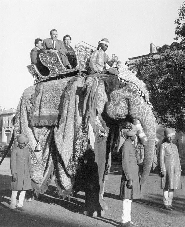 Декабрь 1961 г. В ходе визита Председателя Президиума Верховного Совета СССР Л.И. Брежнева в Республику Индия.