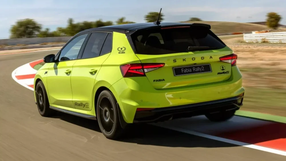 Skoda Fabia выходит на рынок хот-хэтчей с ограниченной серией Rally2 мощностью 188 л. с
