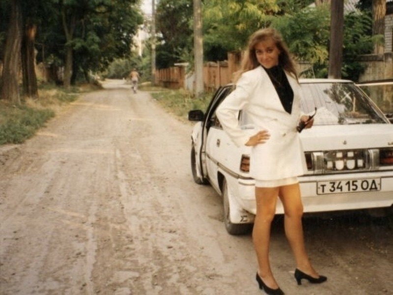 Модница из 1990-х.