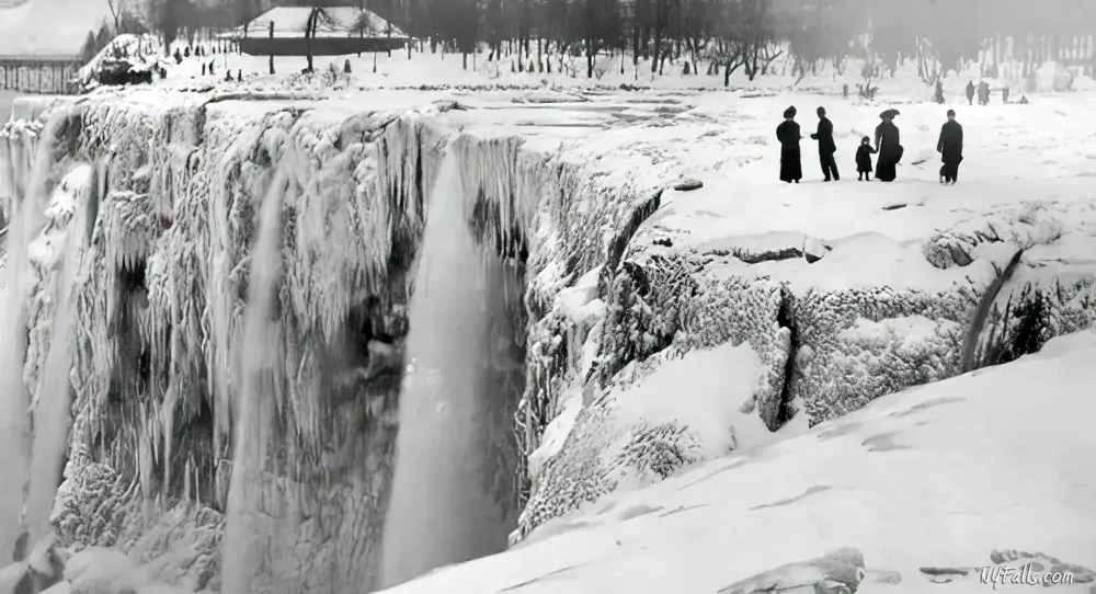 27. Редкий снимок замёрзшего Ниагарского водопада, 1911 год