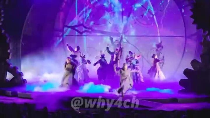 Недавно состоялась премьера фильма Wicked («Злая»), снятого по одноимённому м...