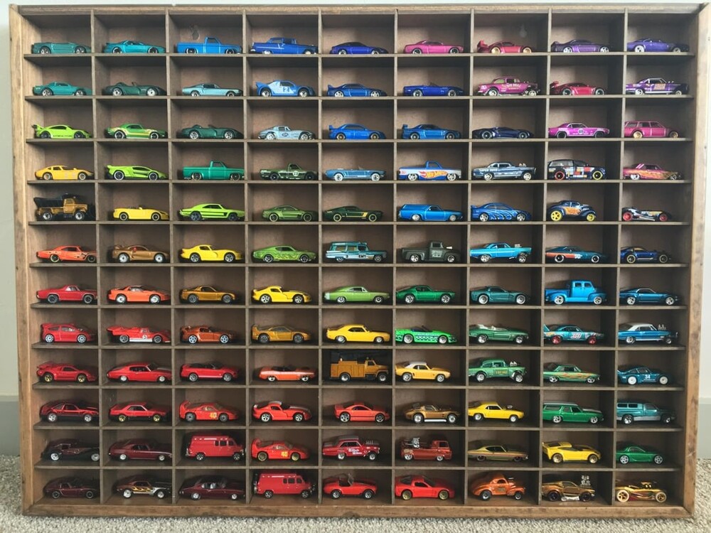 3. Моя выставка Hotwheels в офисе
