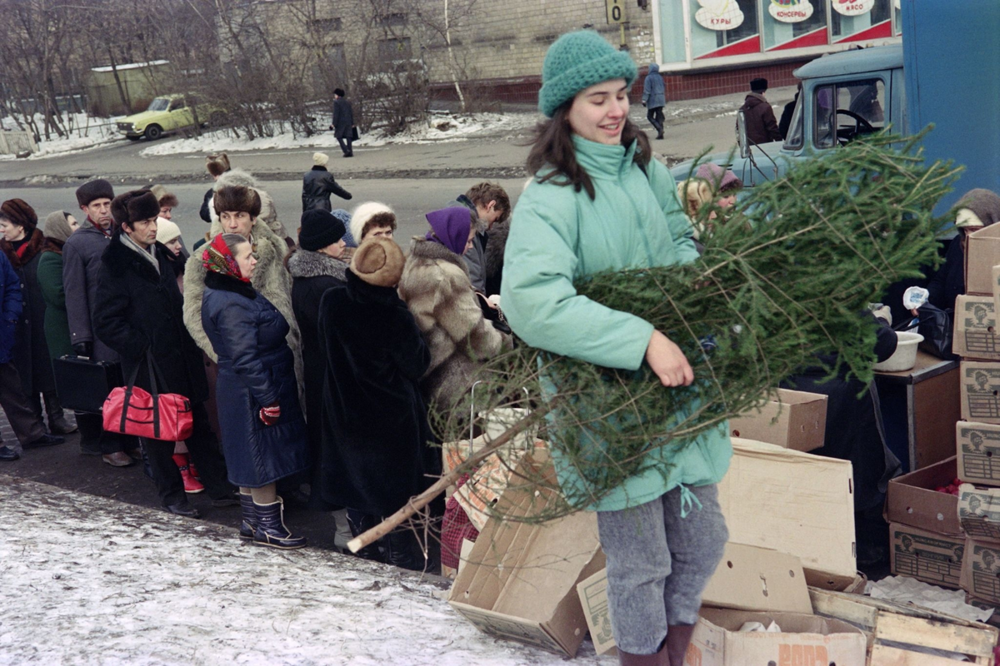 Новогоднего вам настроения!