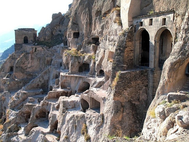 Вардзия - пещерный город царицы Тамары