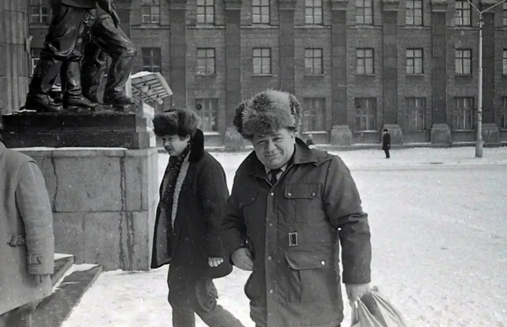 Евгений Леонов прибыл на гастроли. Апрель 1983 года, Республика Коми, г. Воркута, Площадь Мира.