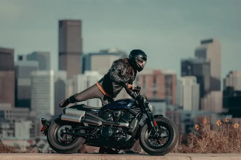 Harley-Davidson представляет обновленный Sportster S 2025: акцент на комфорт и динамику