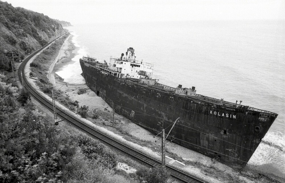 Сухогруз Kolasin. 1983 год. Фотограф Валерий Усманов.