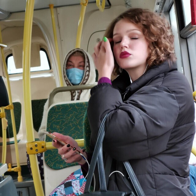 В автобусе, Москва, 2020.