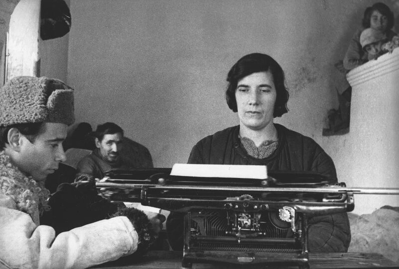 Газета «Суворовский натиск». Лидия Ивановна Крючкова. Декабрь 1943 года. Автор: Анатолий Егоров. Деревня Какуровка.