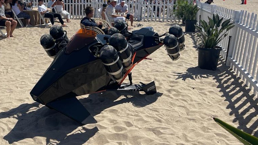 Представлен летающий байк в духе «Звёздных войн»