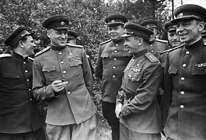 «Фото на память в веселую минутку».