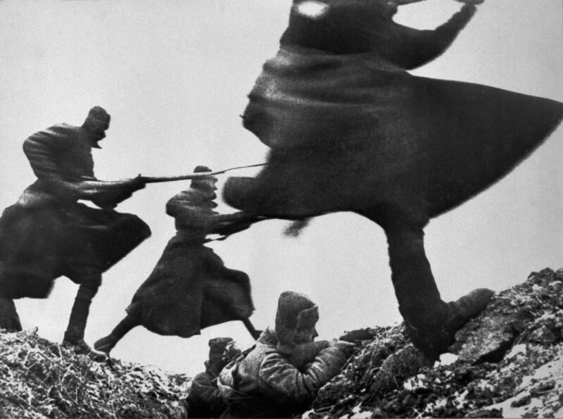 Атака. 1941 год. Автор: Дмитрий Бальтерманц.