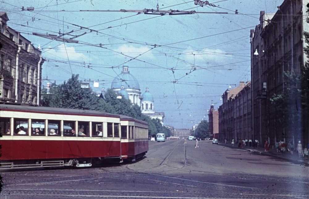 Троицкий проспект образца 1964 года. Кстати, тогда он назывался по-другому - проспект Москвиной.