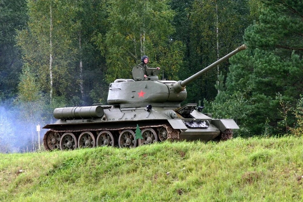 Средний танк Т-34-85