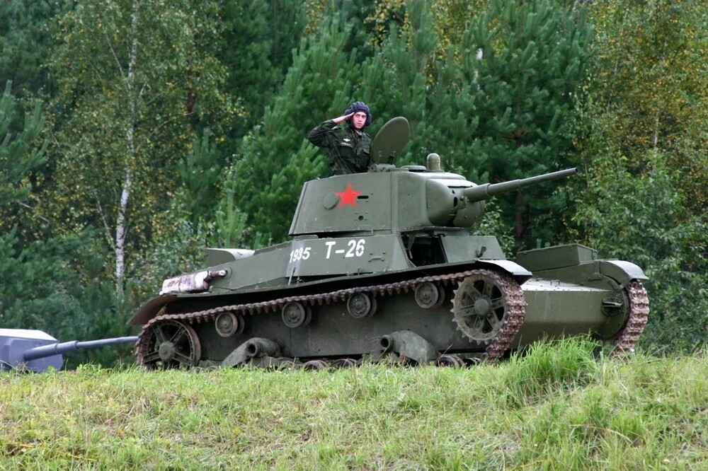 Легкий танк Т-26 с конической башней