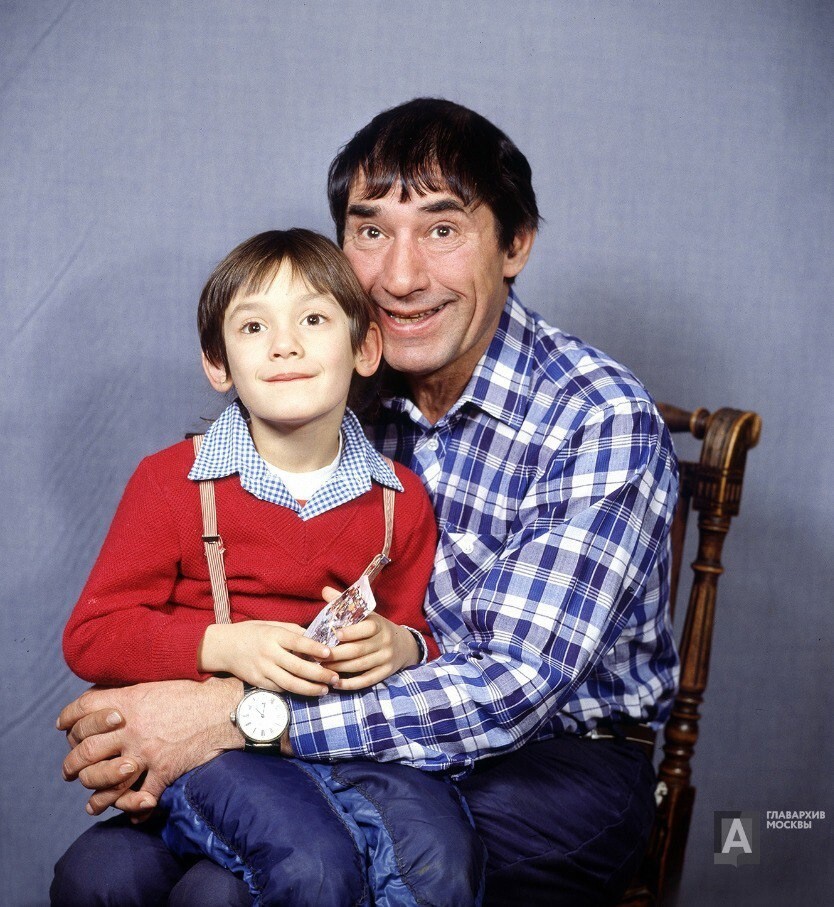 Спартак Мишулин с дочерью Кариной, 1985 год.