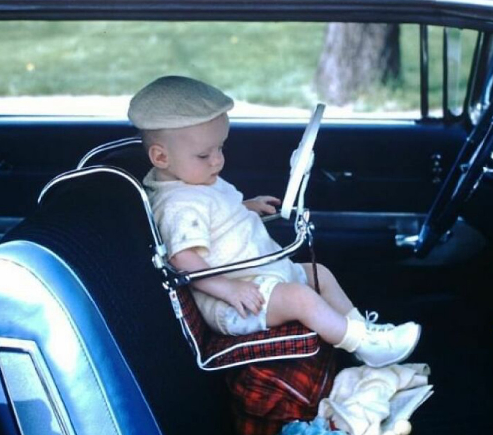 Это автокресло считалось безопасным для ребенка в 1960-х