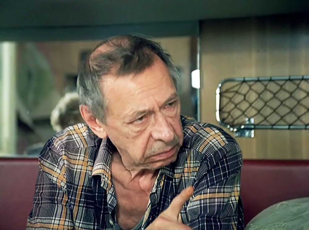 Олег Ефремов: «Егор Гайдар помнит, как я с ним ещё маленьким играл»