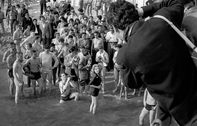 Канны, Франция, фотосессия на кинофестивале, 1950-е годы.