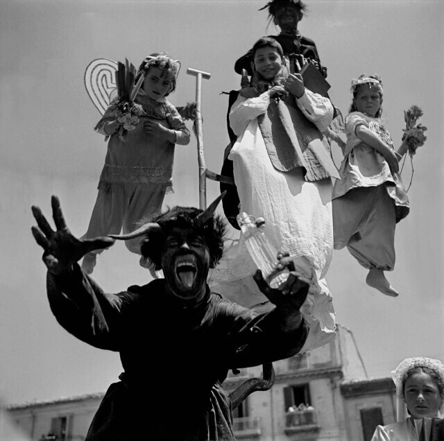 Кампобассо, Италия, шествие, 1950 год.