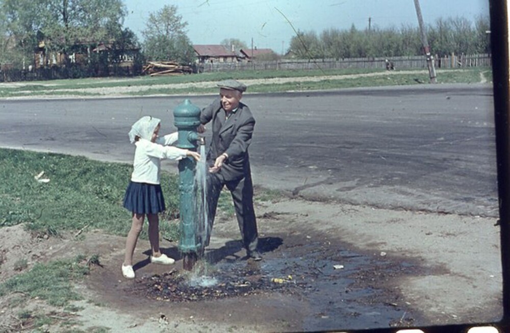 Москва деревенская. Водоколонка в Строгино. Сейчас на этом месте находится дом 29 корпус 3 по улице Исаковского.