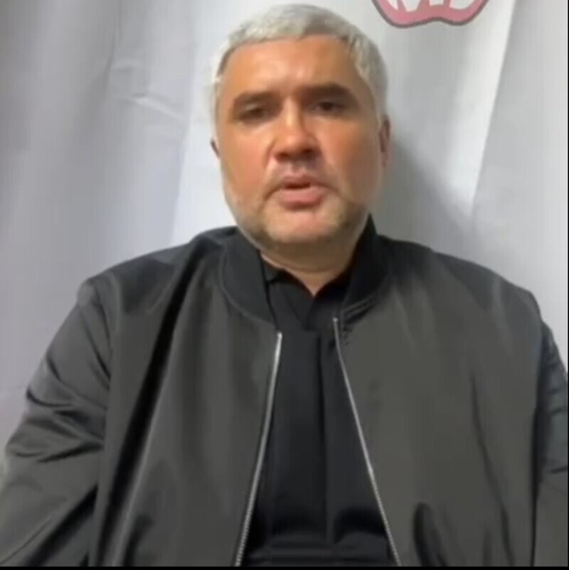Герой ставшего вирусным ролика "могу зарезать любого в этом вагоне" оказался бывшим высокопоставленным сотрудником МВД РФ (кто бы сомневался)