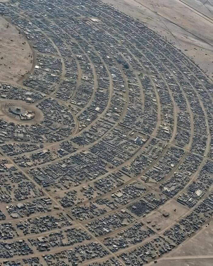 29. Фестиваль Burning Man в пустыне Блэк-Рок в Неваде, США