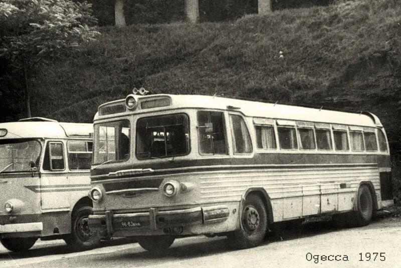 Автобус ЗИЛ-127