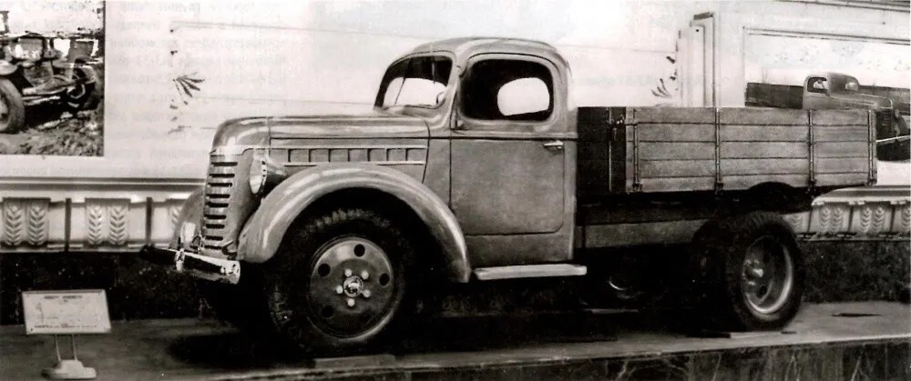 ГАЗ-51 на ВСХВ (лето 1940 г.)
