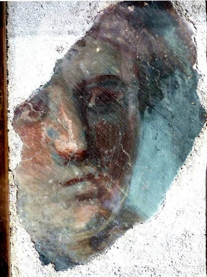 11. Фрагмент римской фрески, II век н.э.
