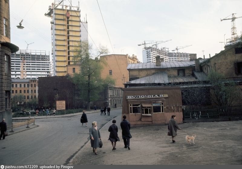 Большой Ржевский переулок. Новая Москва теснит старую