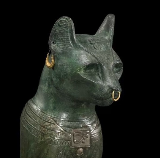 Кошки священные существа