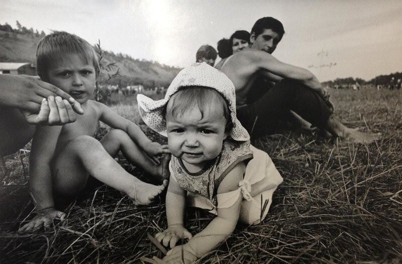 В поле, 1972.