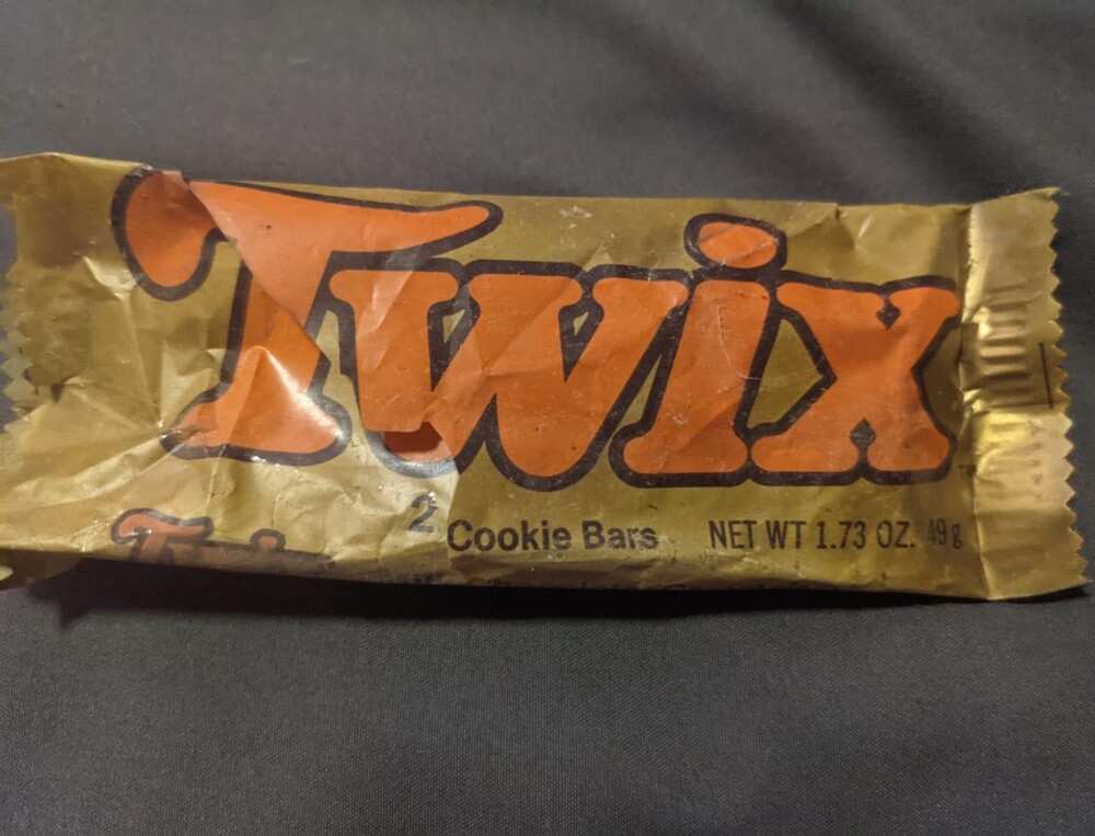 30. Упаковка Twix 1981 года