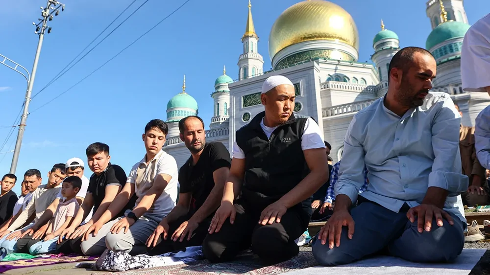 "Оставайтесь в своих городах и не совершайте обряды на детских площадках!" : мусульман предупредили о правилах жертвоприношений перед Курбан-байрамом