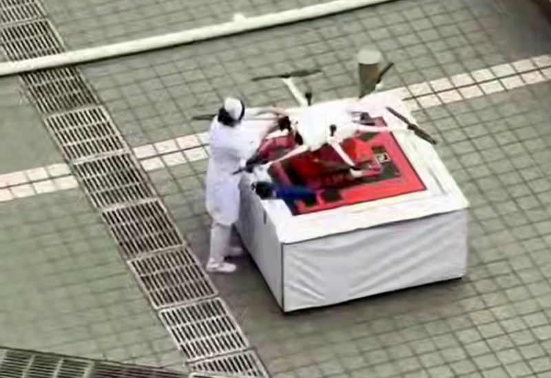 Быстрая медицинская доставка дроном