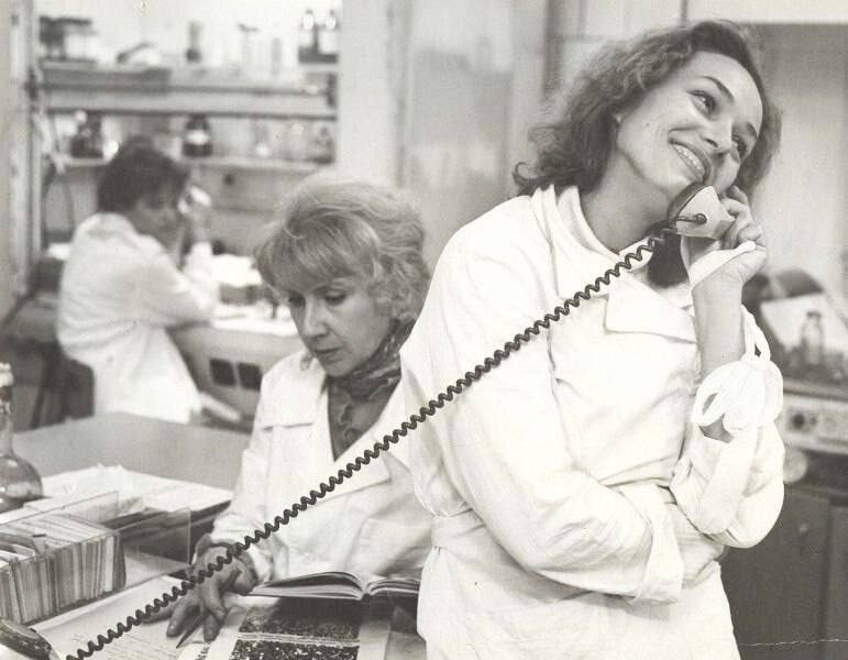 Наталья Андрейченко и Людмила Аринина на съемках фильма «Прости», 1986 год