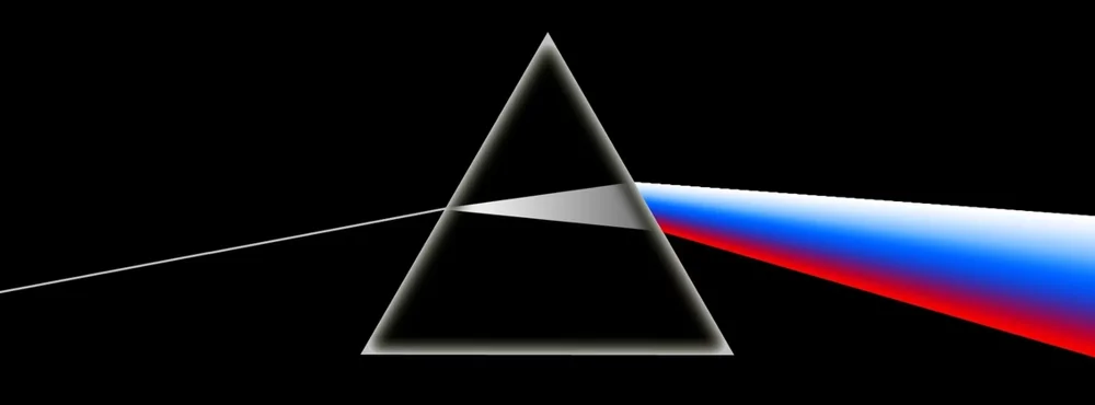 "Артемий, завязывай уже воровать всё у всех!": студию дизайна Лебедева уличили в плагиате после публикации плаката ко Дню России