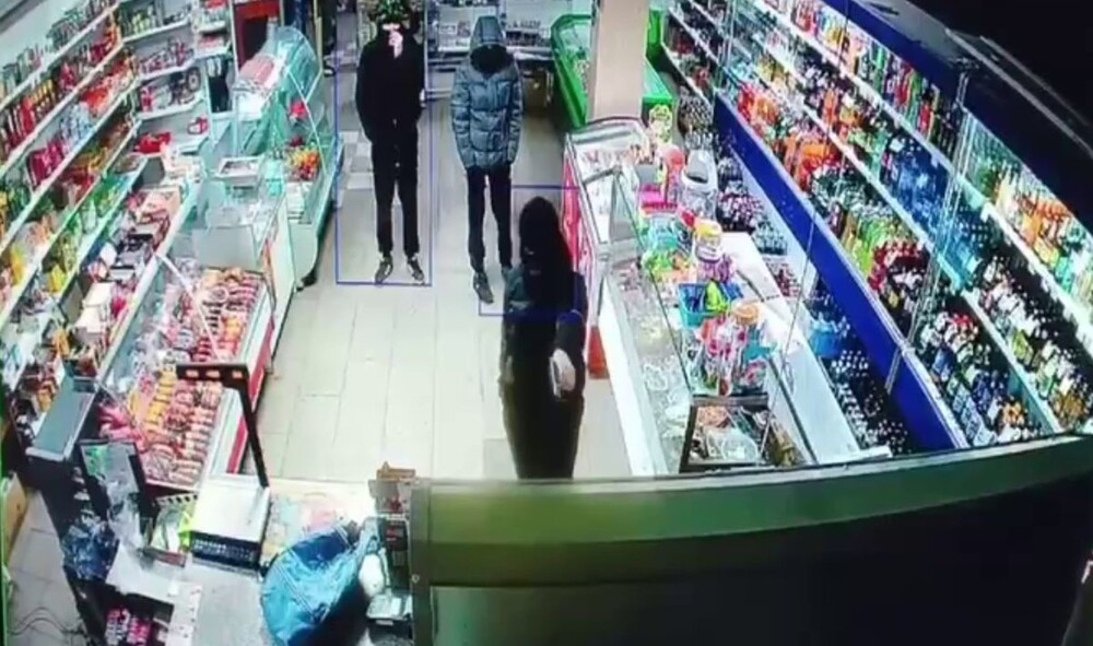 Под Новосибирском подростки устроили вооруженный налёт на магазин