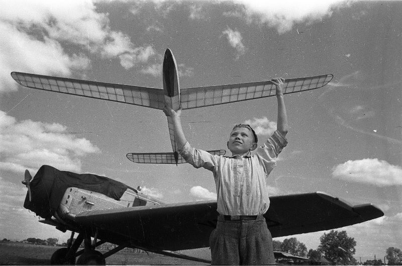 Авиамоделист. 1946–1952 годы. Автор: Сергей Васин.