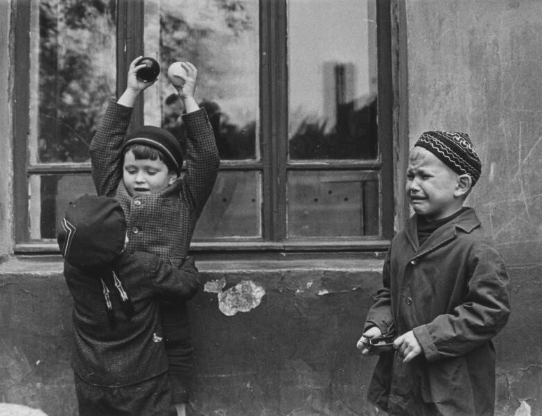 Дети. 1964 г. Автор: Всеволод Тарасевич.