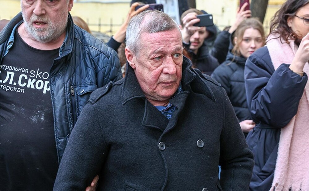 Режиссёр Никита Михалков устроил вышедшего из колонии актёра Михаила Ефремова в свой театр