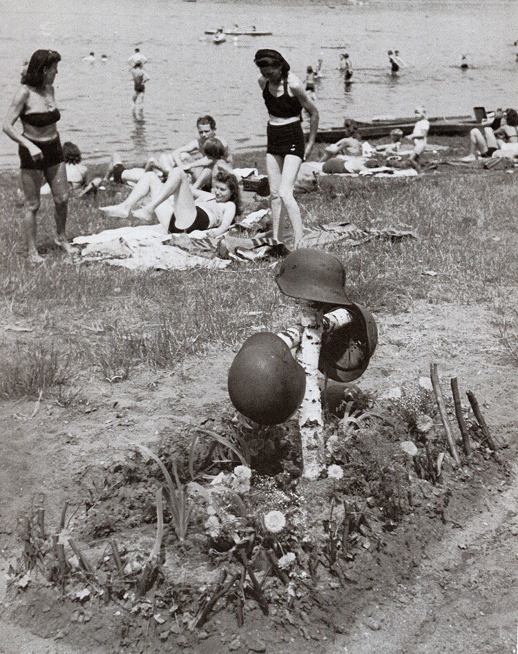 Однажды 21 июня 1941 года фюрер сидел в бункере