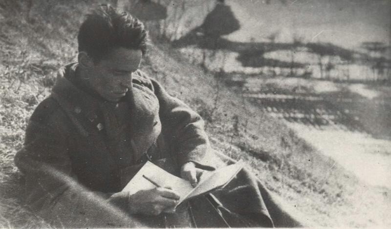 Солдат на привале. 1943–1945 годы. Автор: Александр Пархоменко.