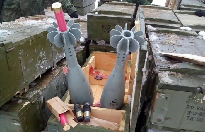 Что это такое привязывают к миномётным снарядам перед стрельбой?