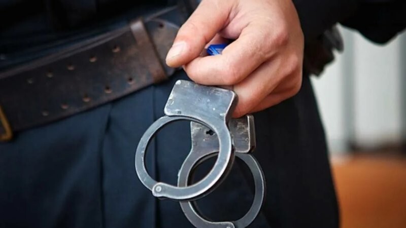 В Подмосковье рабочий за год утащил из дома нанимателя более 10 млн рублей и проиграл их на ставках