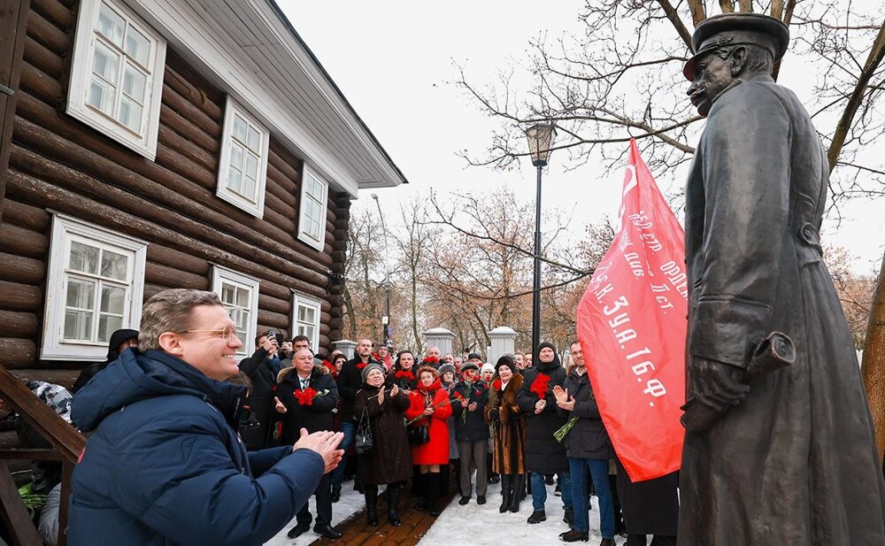 Вологодская прокуратура требует демонтировать памятник Сталину