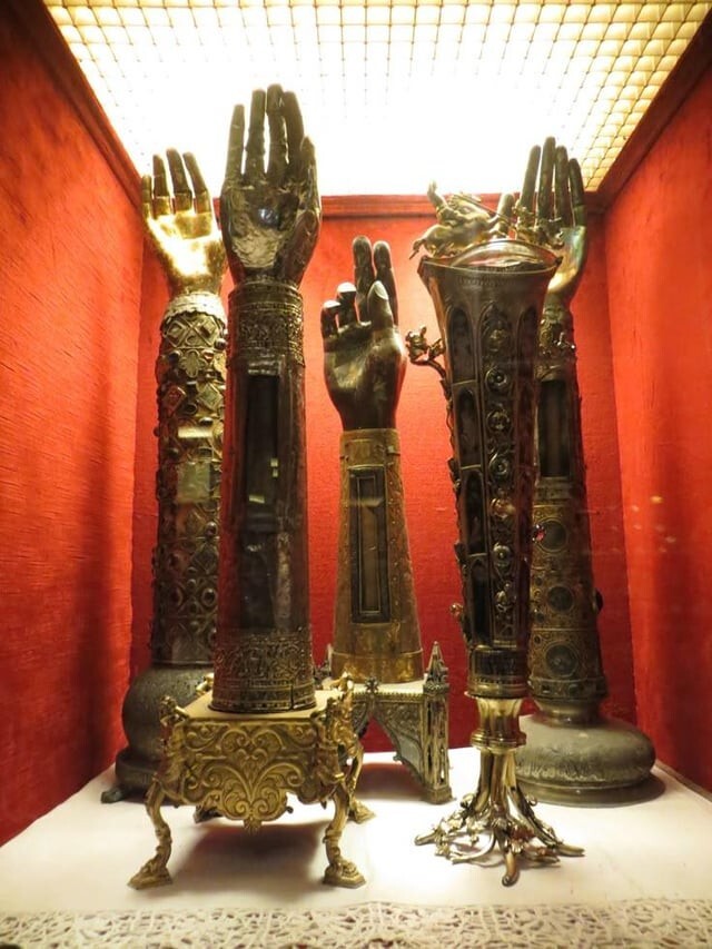3. Коллекция различных частей тела