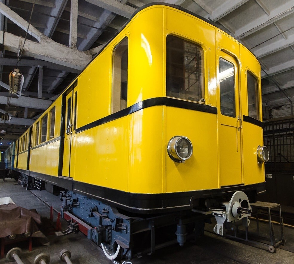 Эволюция вагонов московского метро с 1935 до 2025 года